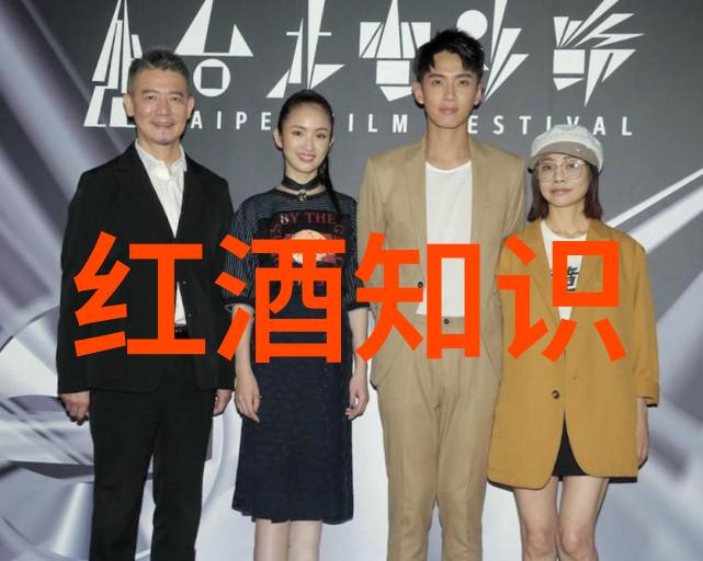 西安古城十大旅游热点秦始皇兵马俑华清池古城墙大雁塔野三原三星堆博物馆汉中路步行街小寨村新城区