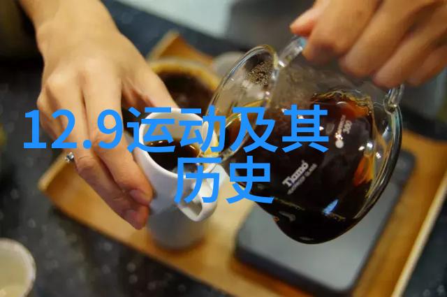 笑容满面的小丑与泪水的巨人