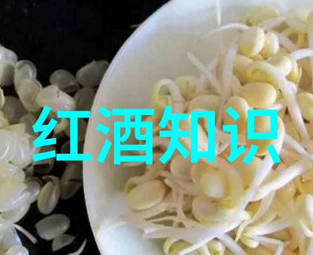 结合实际操作案例分析不同类型的股票债券和混合型指数基金