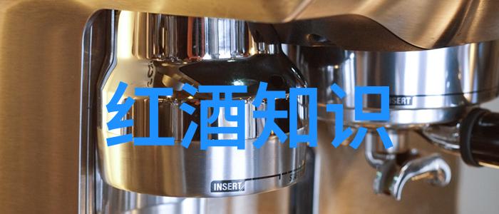 如何描绘人物的面部特征使其显得生动且真实