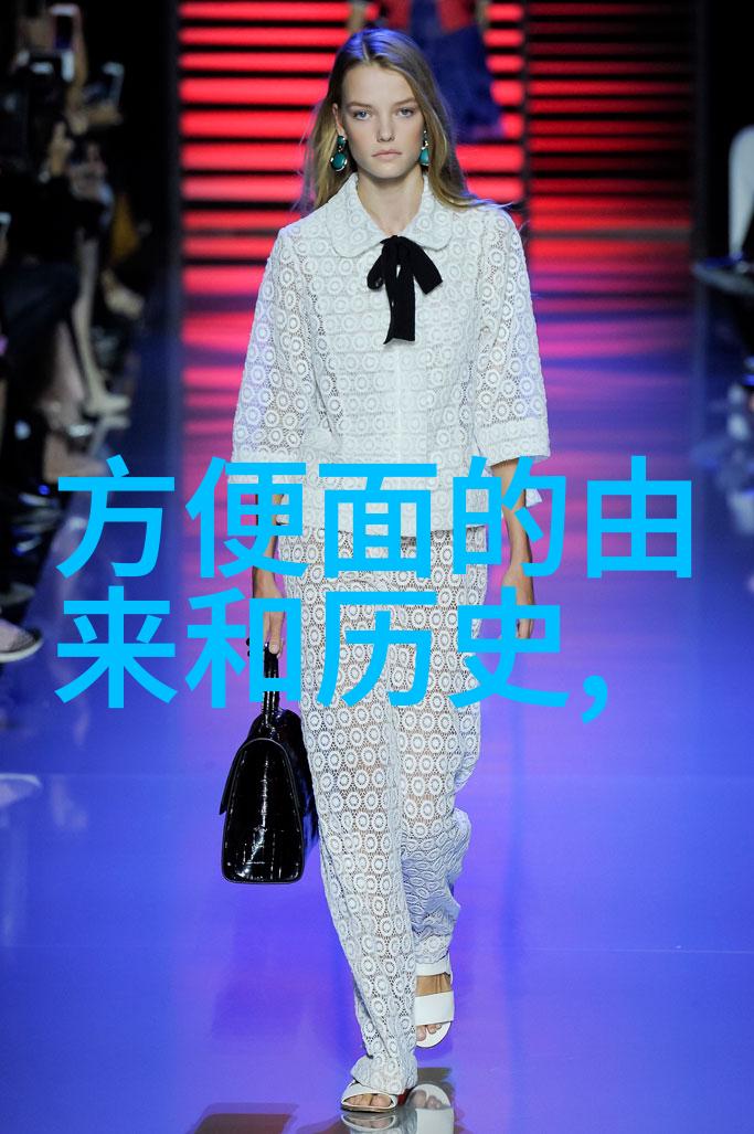 污到你那里滴水的视频-细雨中的隐私探索污到视频背后的隐患与社会反思